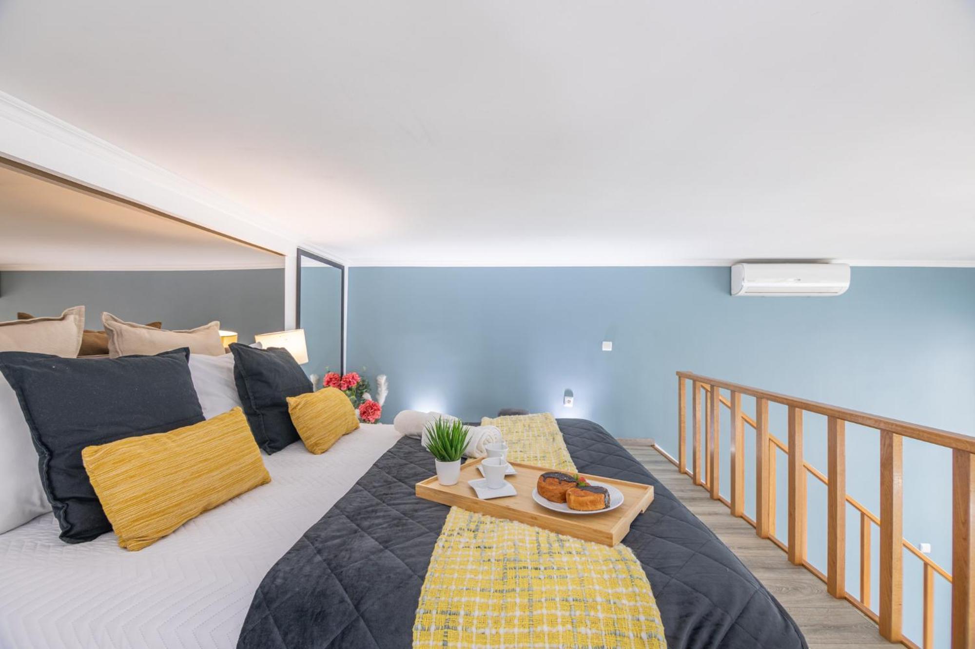 Deluxe Spacious Flats W Mezzanine By Host Wise Apartment Porto Exterior photo