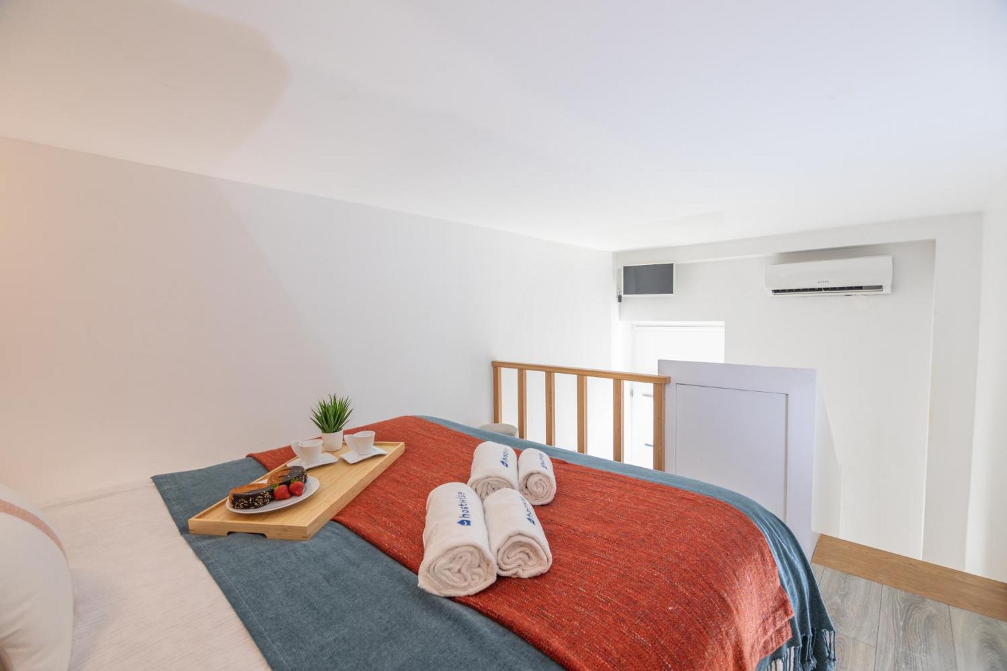 Deluxe Spacious Flats W Mezzanine By Host Wise Apartment Porto Room photo
