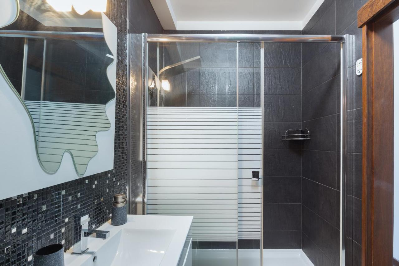 Deluxe Spacious Flats W Mezzanine By Host Wise Apartment Porto Exterior photo